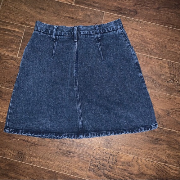 Beautiful Vintage Denim Skirt - Picture 3 of 3